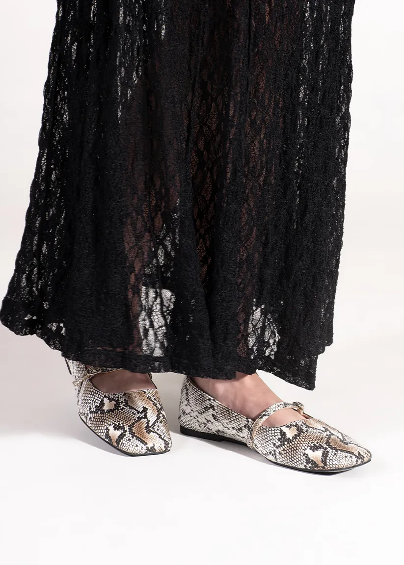 Most Supportive Shoes For Flat Feet ADELE