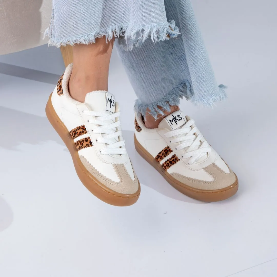 JESSIE 5 Sneakers Non Slip Shoes