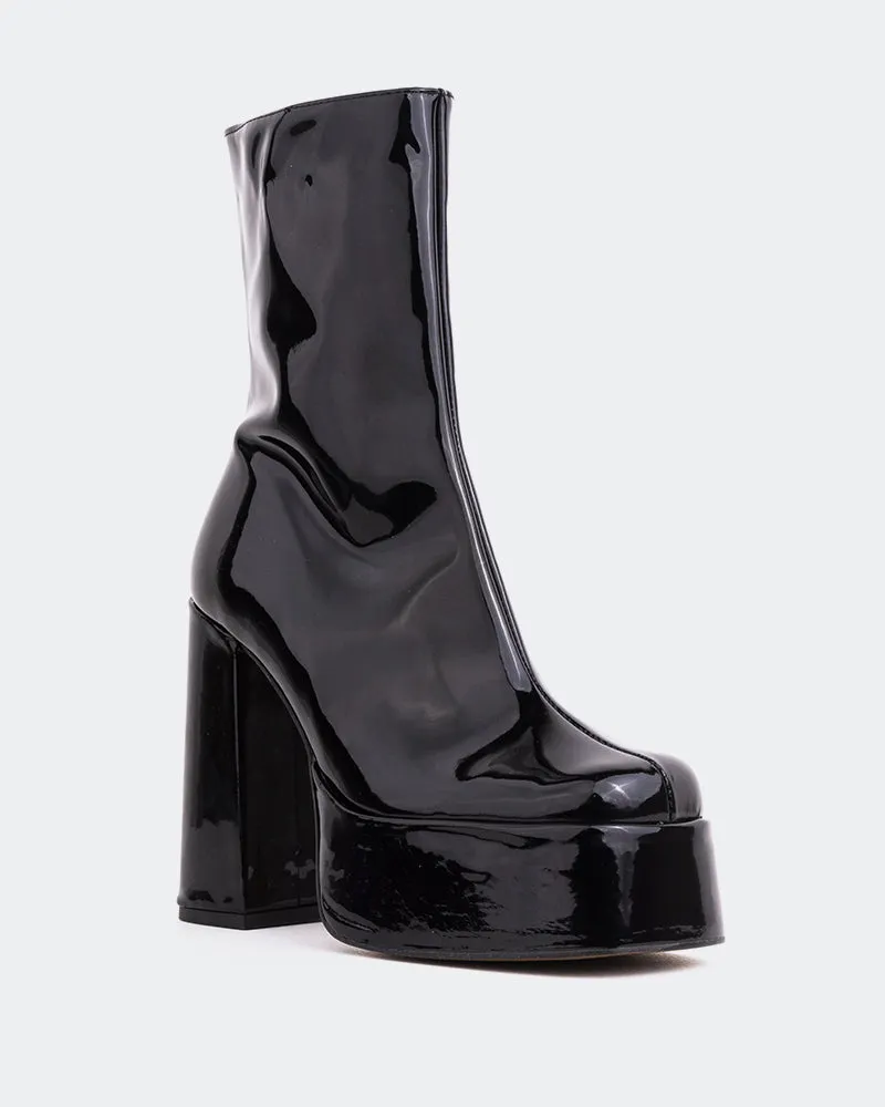 Slim Fit Ankle Boots Cloud Black Patent