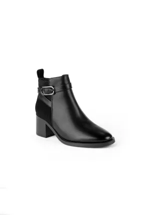 The Debbie Boot 01-5602 Amelia Grace Ankle Boots