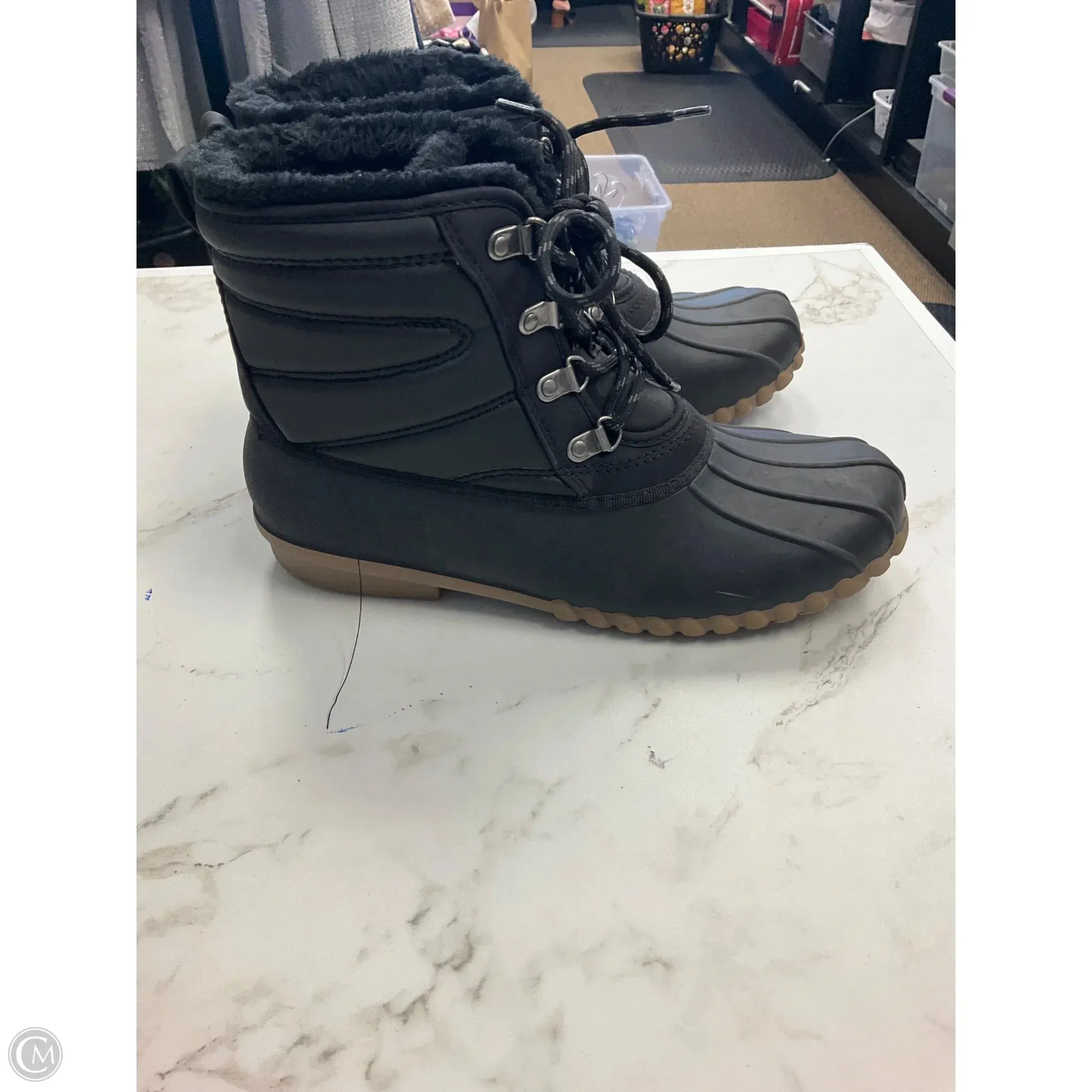 Short Hiking Boots Boots Hiking By Bare Traps In Black, Size: 9