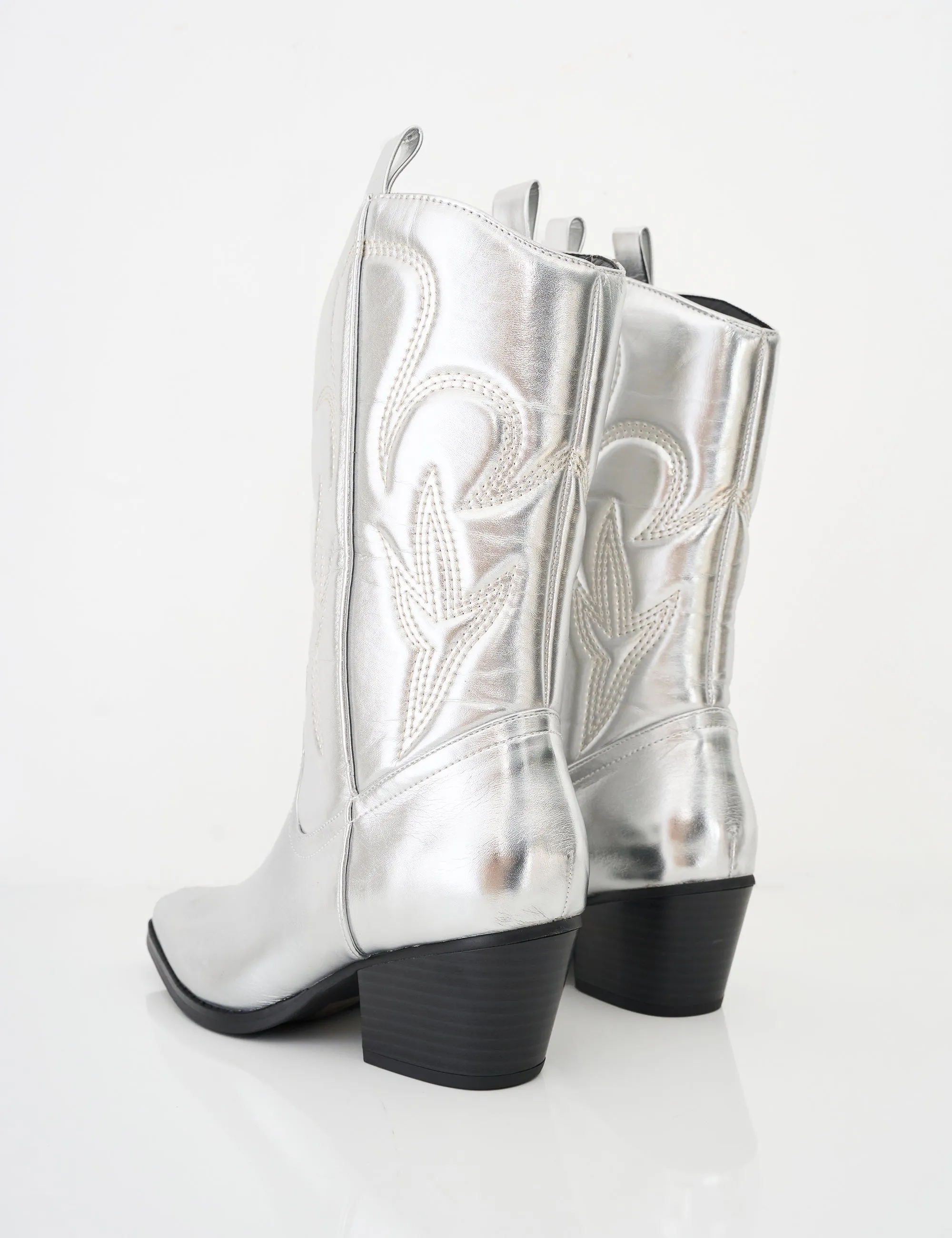 Hunter Chelsea Boots Calabasas Silver Western Embroidered Knee High Pointed Toe Cowboy Boots