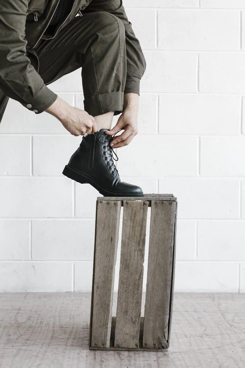 Chelsea Boots Arlo 'London 2' Vegan Lace-Up Boot by King55 - Black