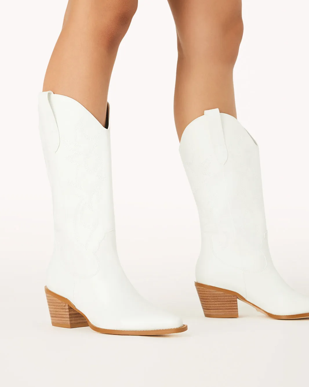 DANARO - WHITE Platform Cowgirl Boots