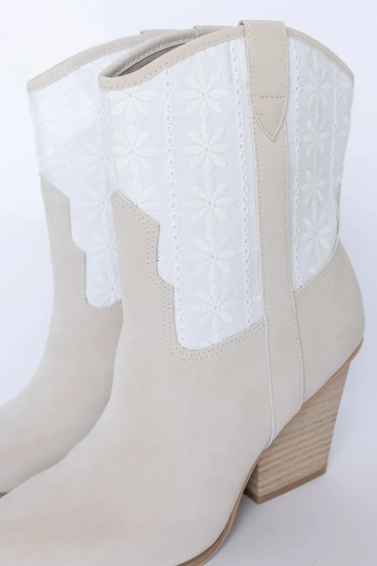 Sutton Booties Jeans With Chelsea Boots