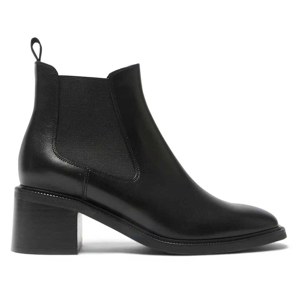 Chelsea Boots Thick Sole Oxford Boot in Black Leather