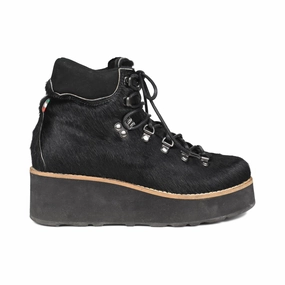 Clarks Hiking Boots Diemme Wedge Boots - Women's 36