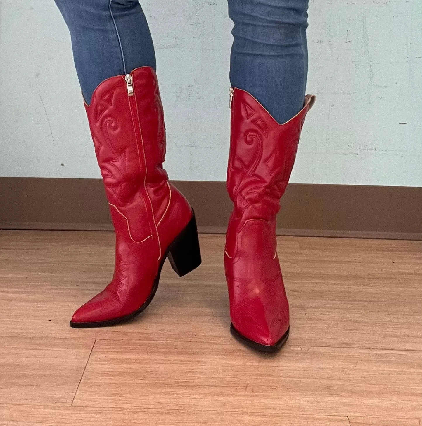 Boots Franco Sarto KASEY/2025 Red Vegan Leather Cowboy Boot