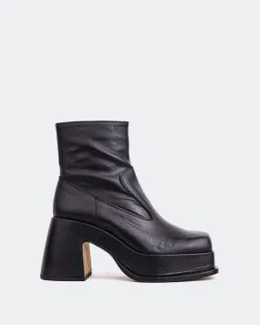 Lepic Black Leather Ankle Boots Fall 2023