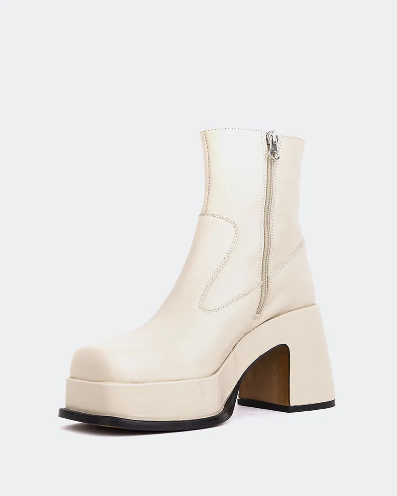 Lepic Off White Leather Flat Sock Style Ankle Boots