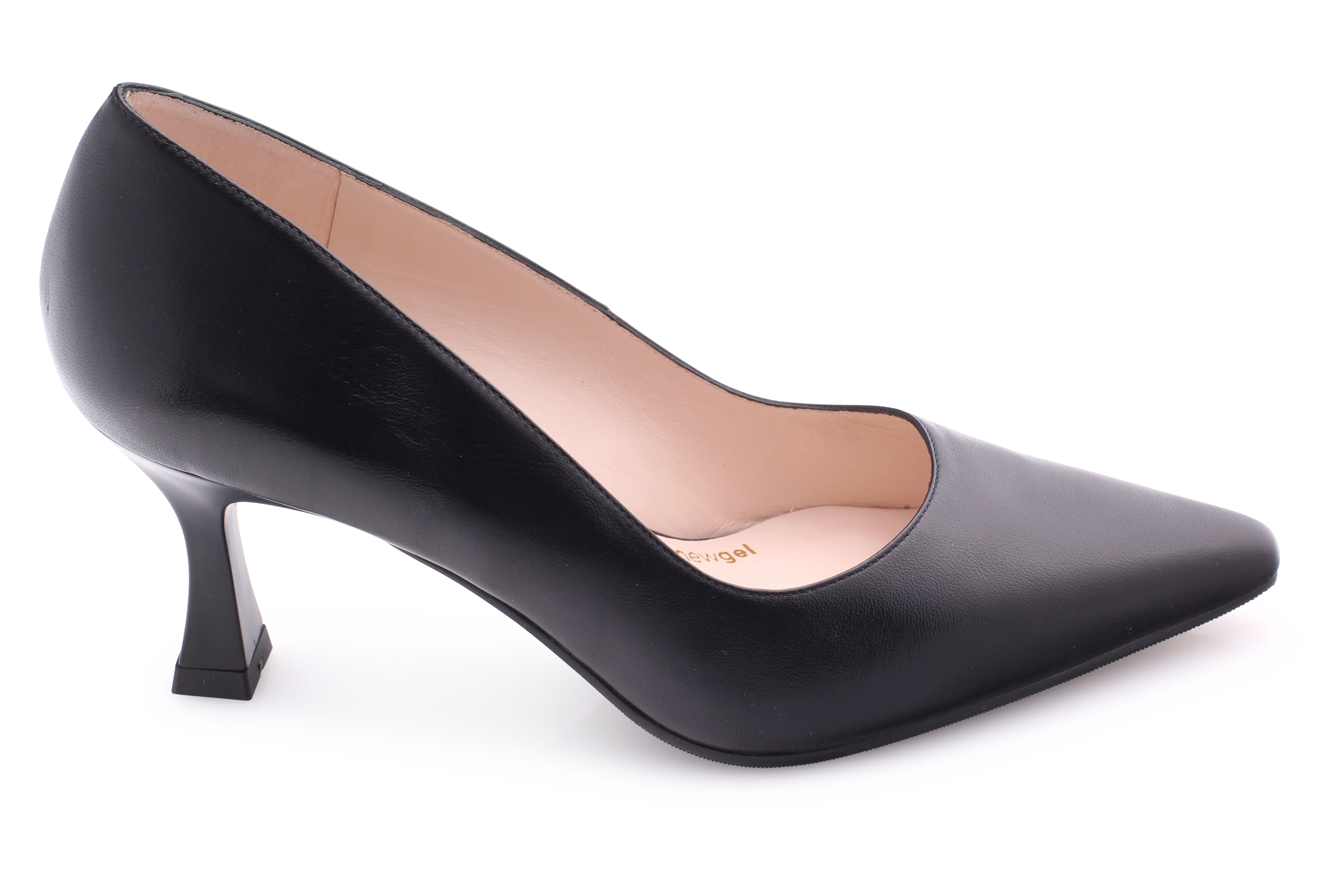 High Heels On My Tippy Lyrics Lodi Jony S