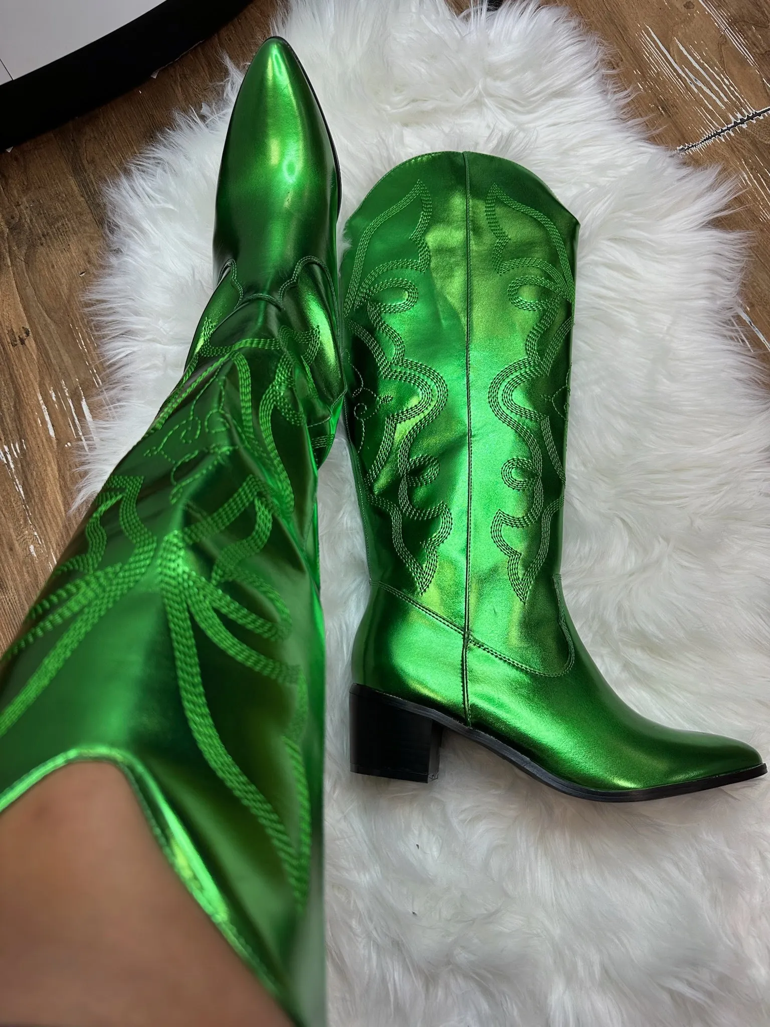 Boots Terraria MALENA/2024 Green Metallic Faux Leather Cowboy Boot Western Styling with Stitching Detail
