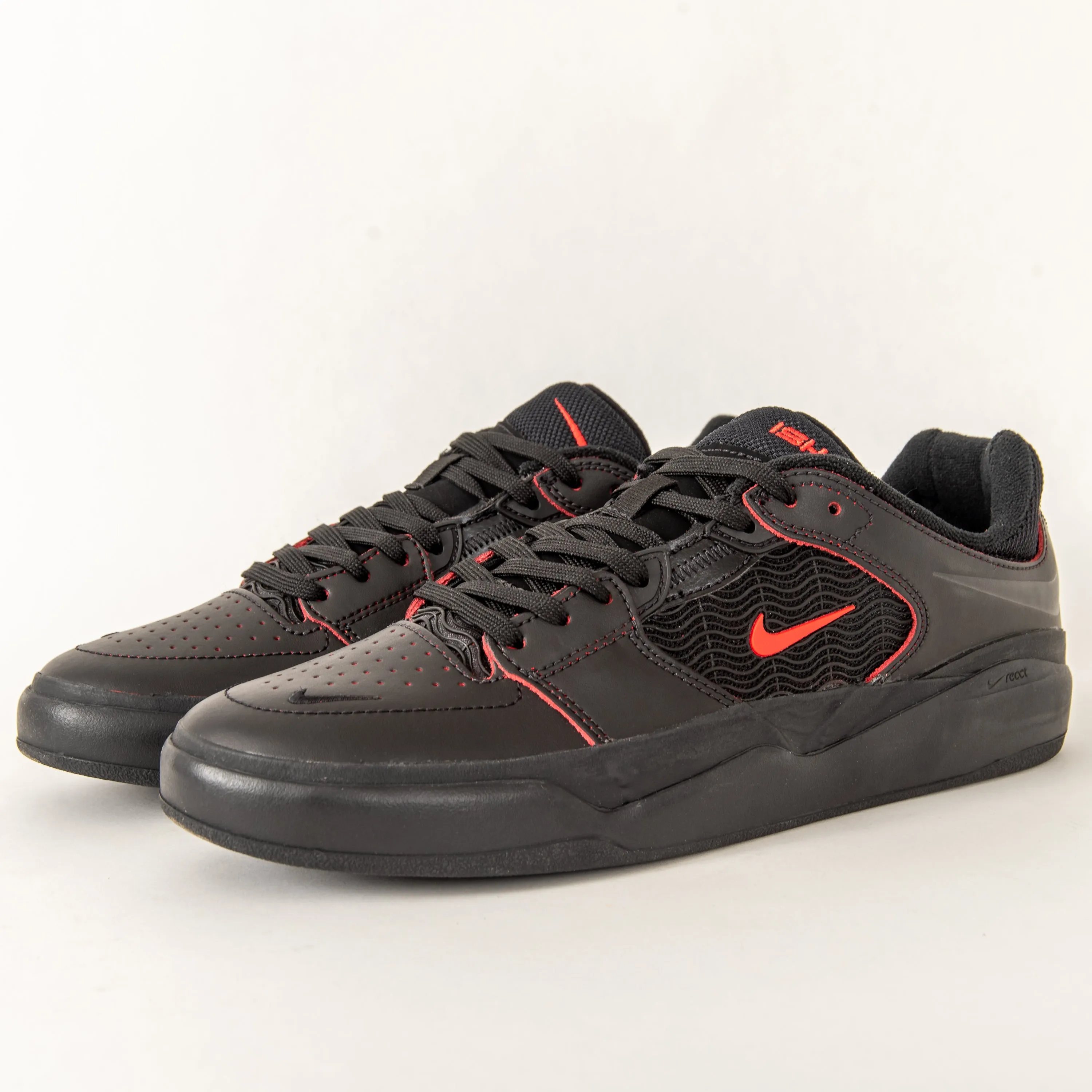 Nike SB - Ishod PRM L (Black/University Red/Black) *SALE Best Basketball Shoes Ever Performance