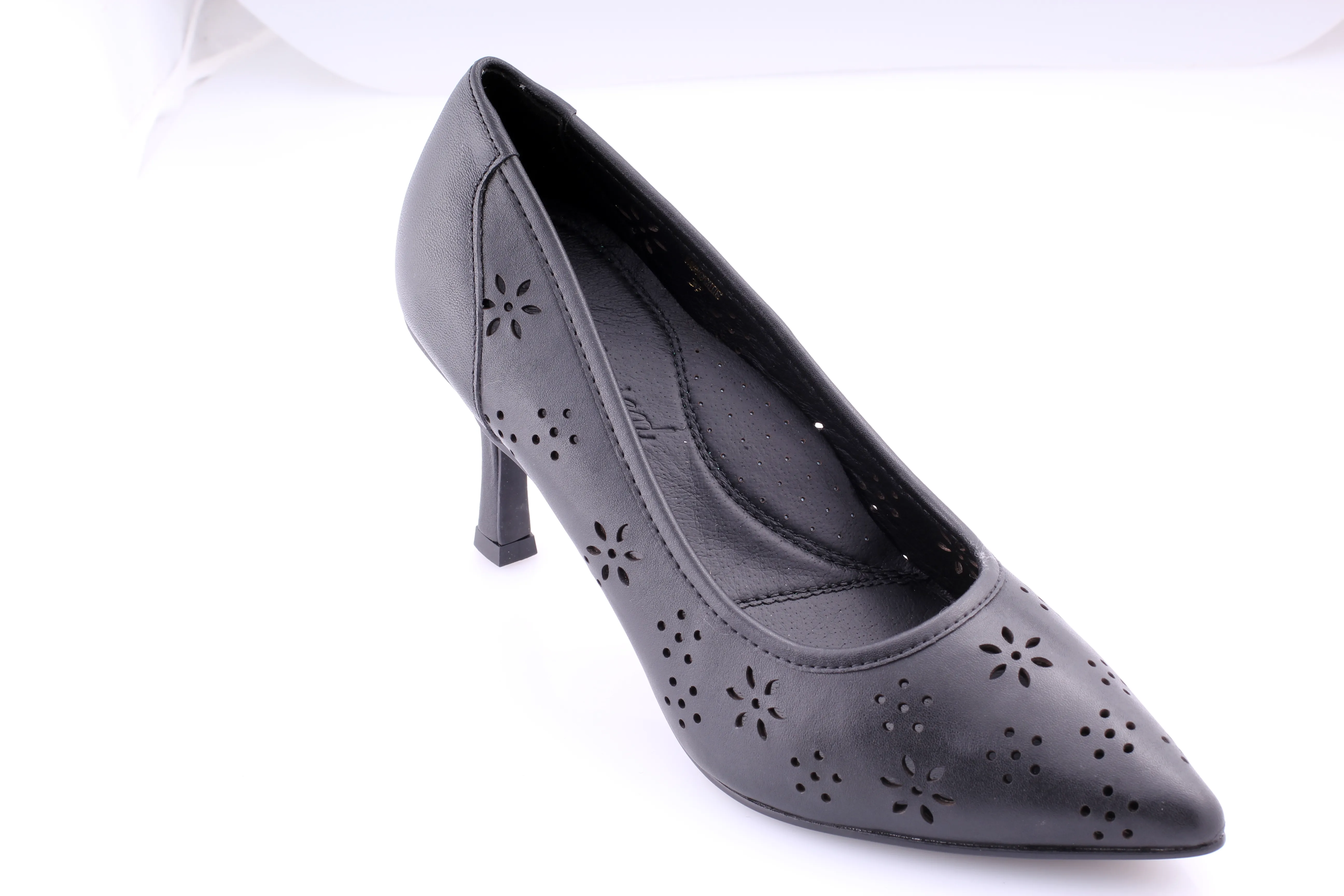 High Heels 3d Model Golden Seal Maggie