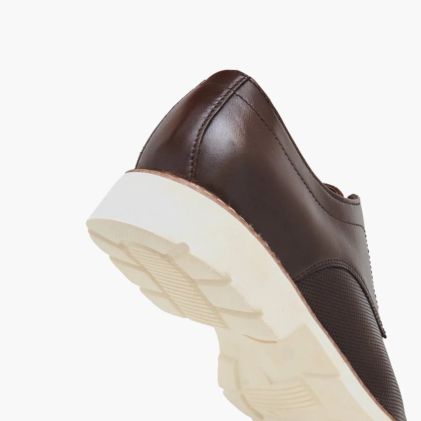 Babolat Badminton Shoes Sleek Formals for Men