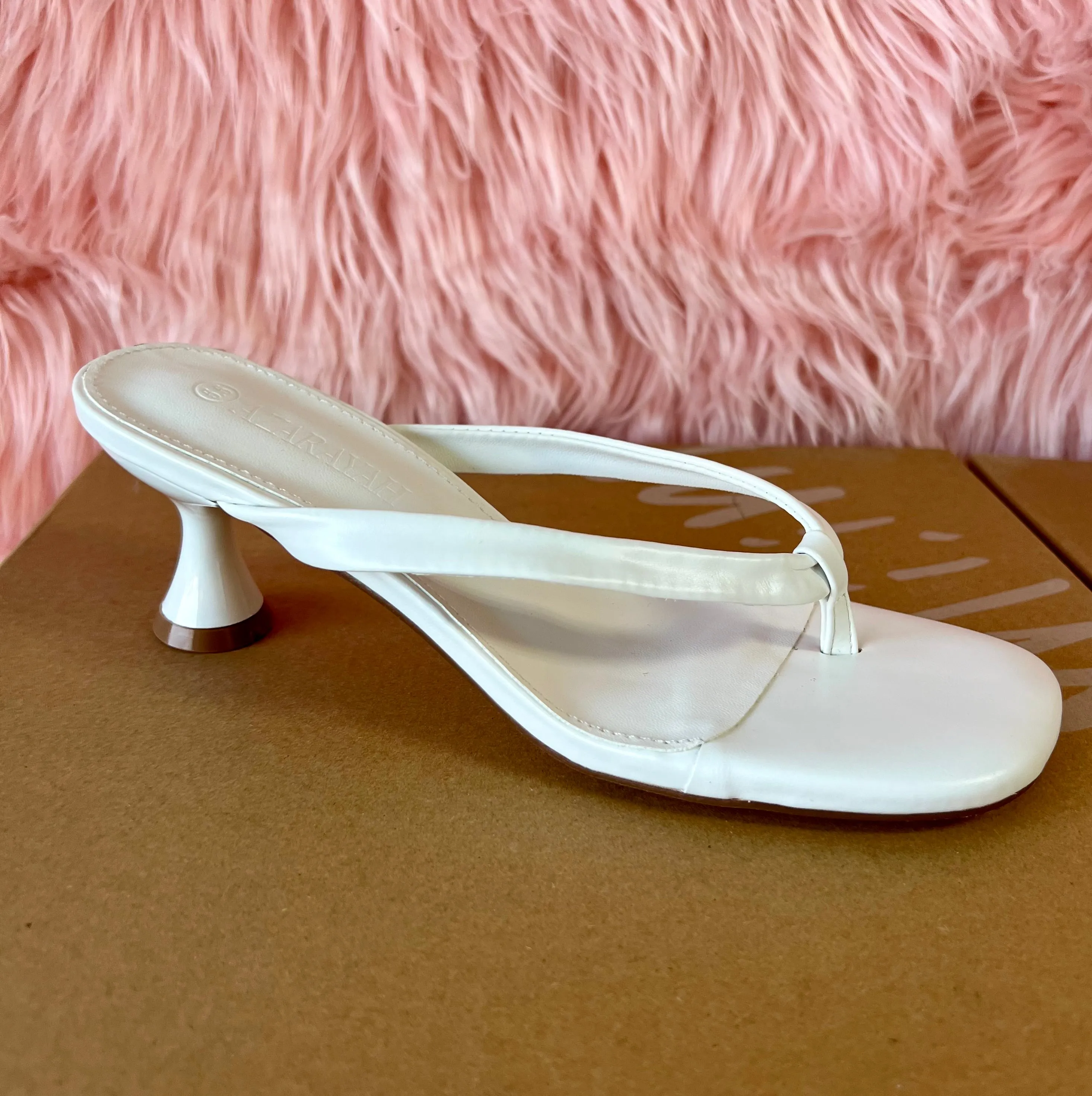 CONTRADICTION White Kitten Heel France High Heels