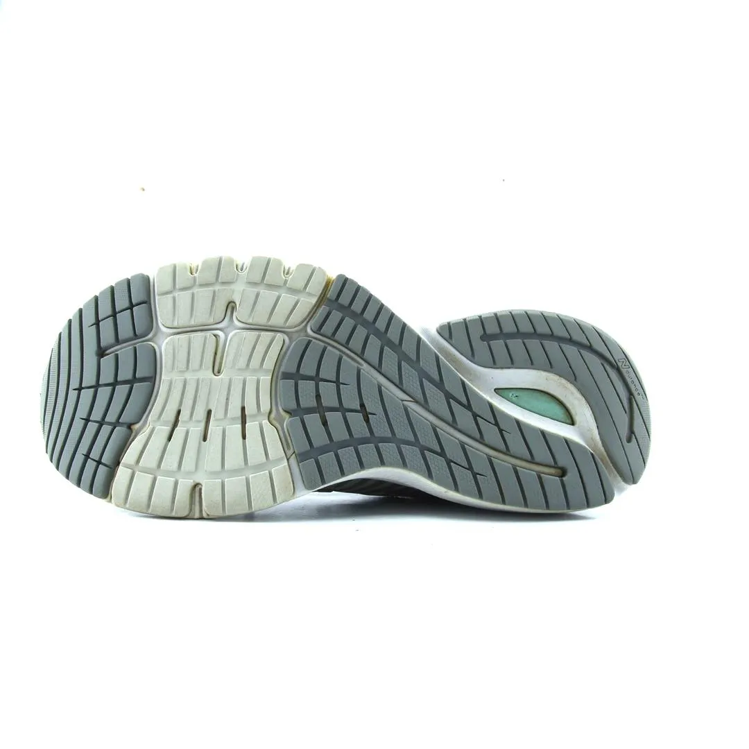 New Balance Tennis Shoes NEW BALANCE 860 V10