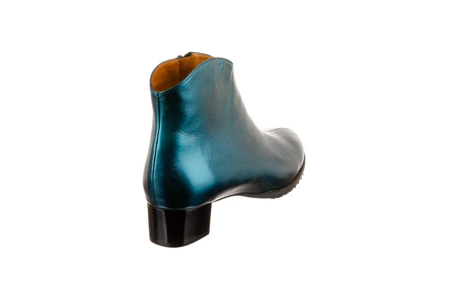 Via Knox Blue Ankle Boots In Leather