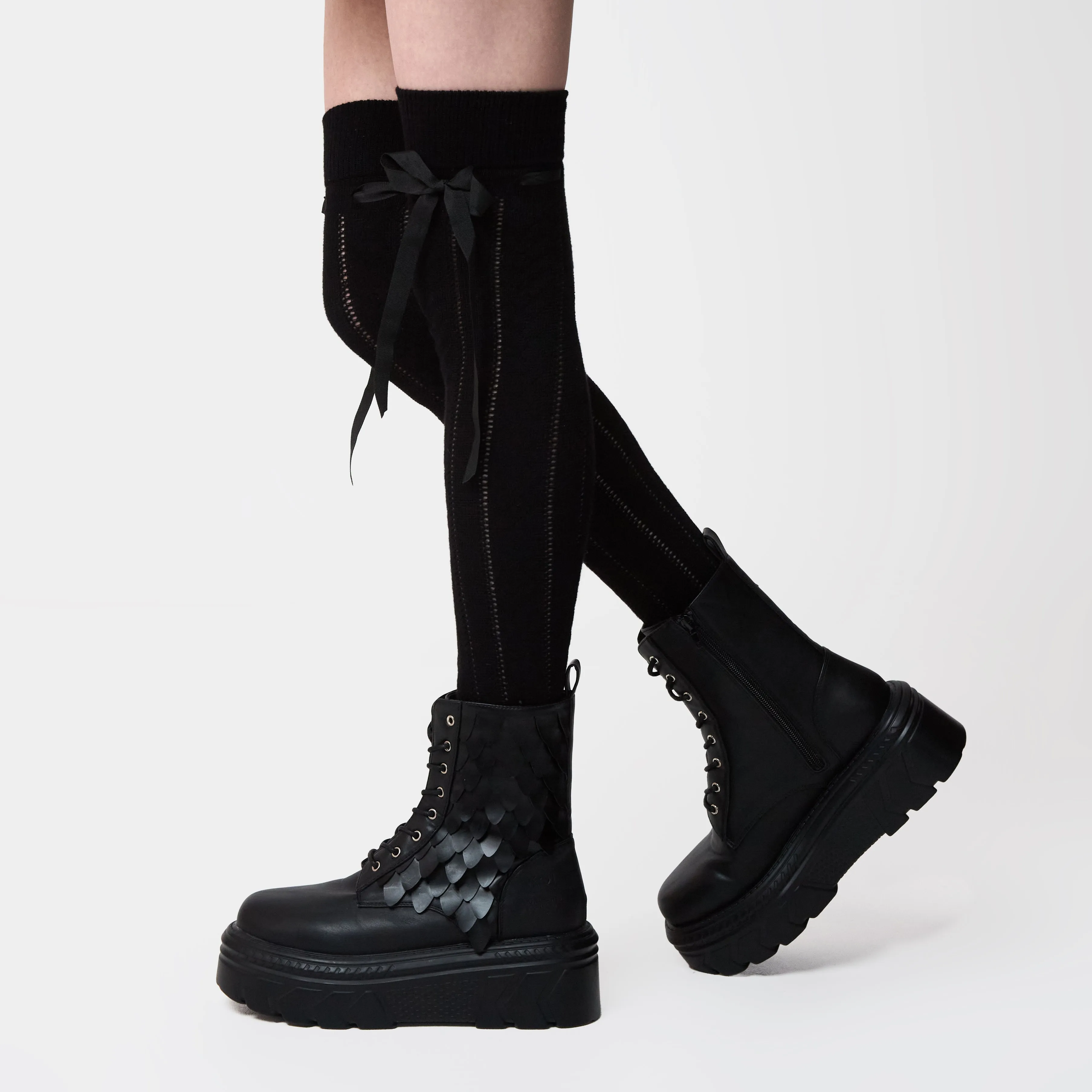 Ankle Boots With Narrow Ankle Draco Scale Chunky Stomper Boots - Black