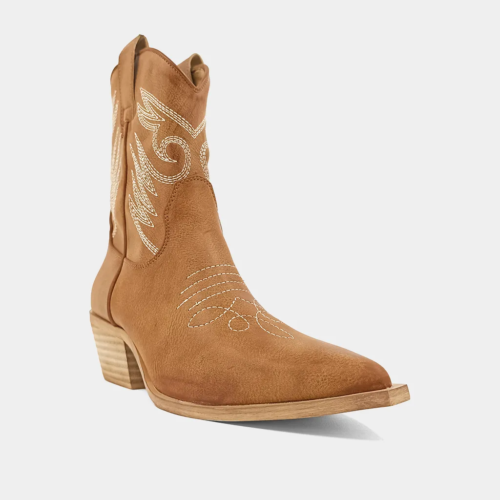 ZAHARA Chestnut Brown Boots