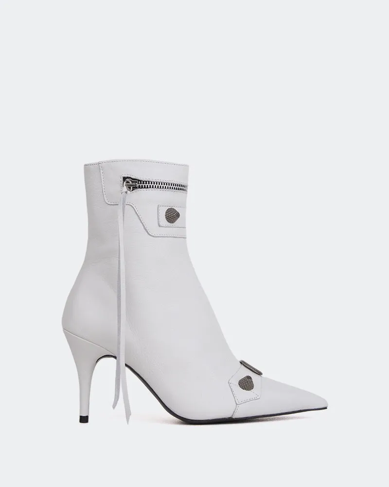 Minaj White Leather Jbu Dottie Ankle Boots