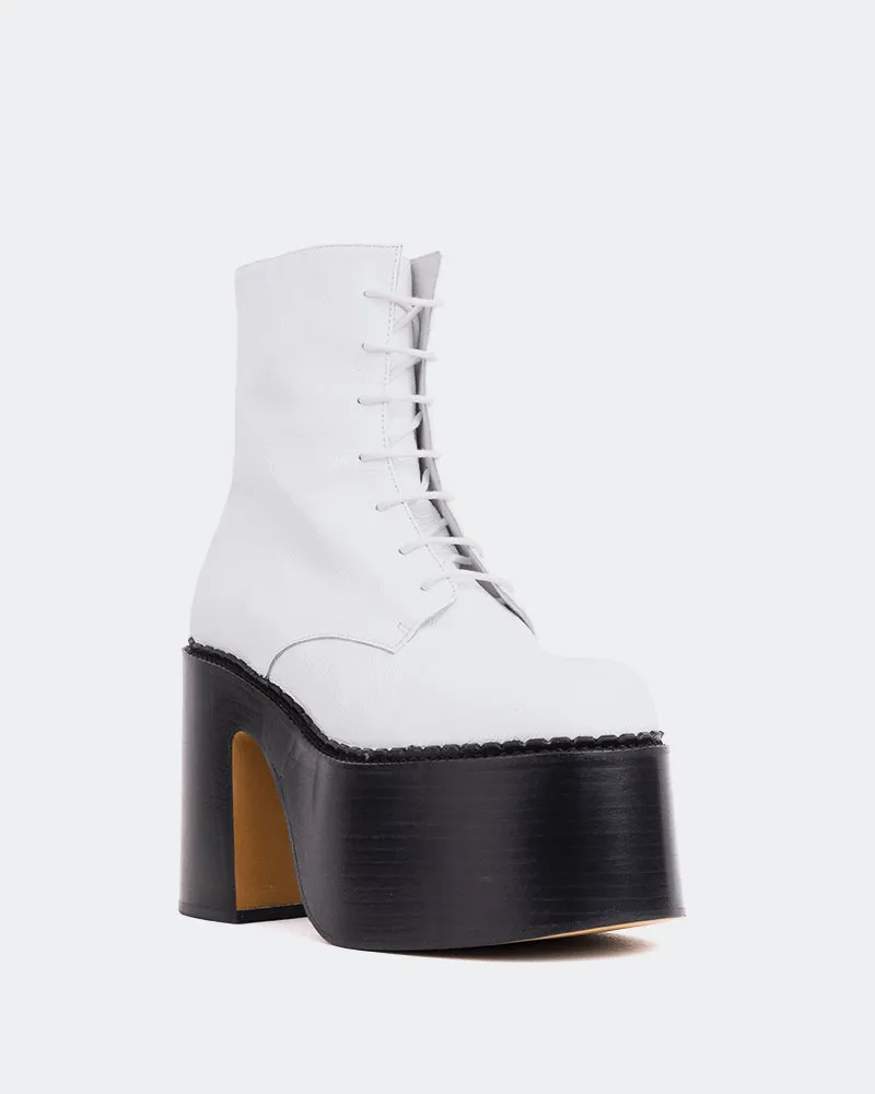 Lace Up Ankle Boots Flat Tripp White Naplack