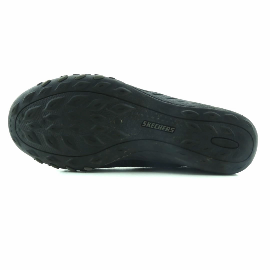 SKECHERS  BREATHE-EASY - OPPORTUKNITY Slip On Slip Ons Slip On Slip On Sneakers Silver Slip On Sneakers Skate Slip On