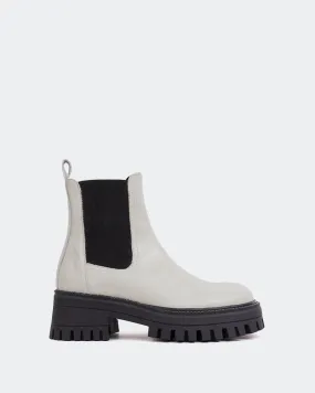 Xia Off White Leather Chelsea Boots Crazy Horse