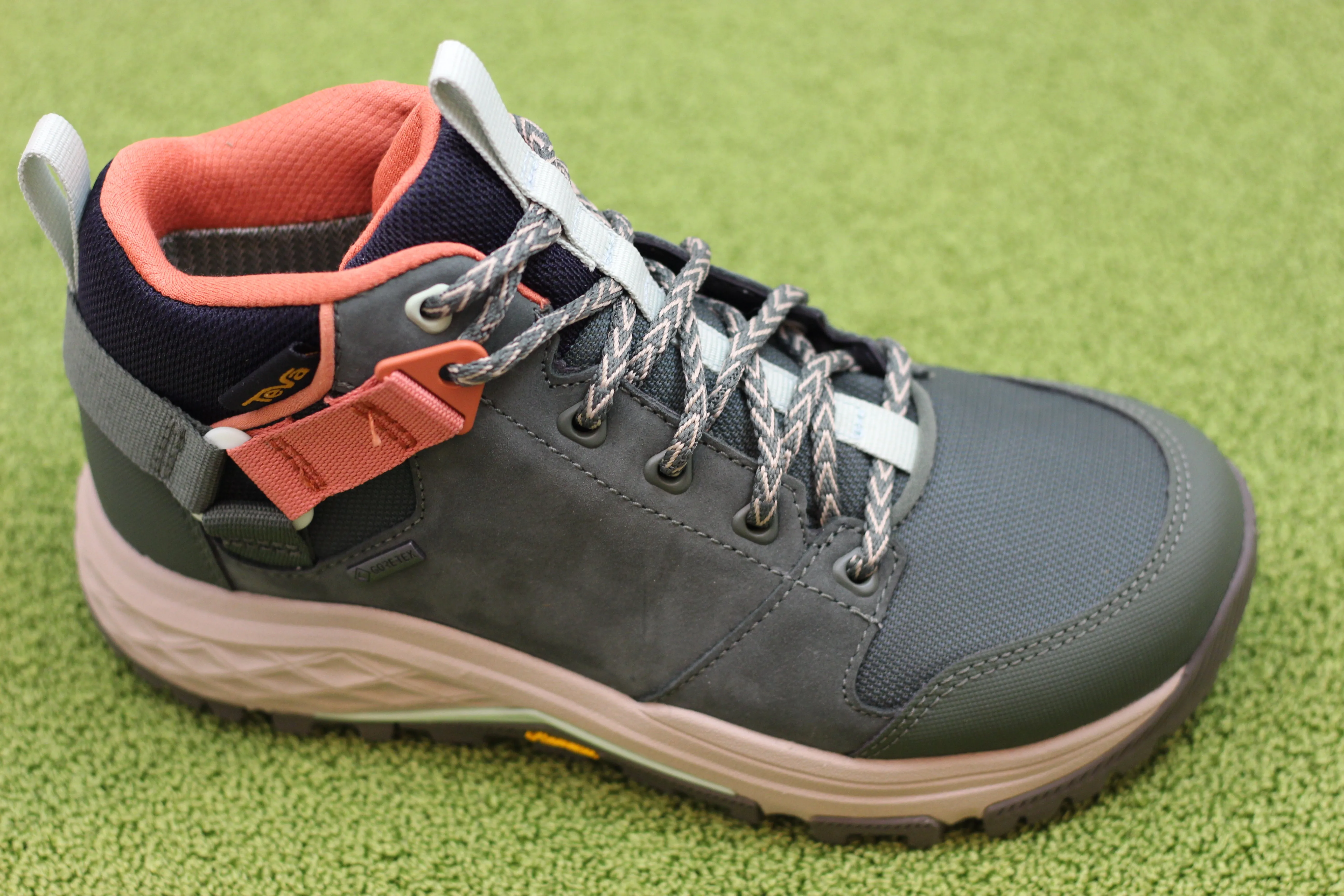 Classic Hiking Boots Women's Grandview Gore Tex Boot - Thyme Nubuck Leather/Nylon