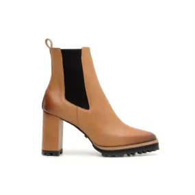 'Blake' vegan leather chelsea with high heel by Zette Shoes - tan Leather Chelsea Boots Outfit